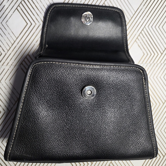 Esprit Mini 00s Top Handle Black Faux Leather Hand Bag Silver Tone Hardware - Picture 7 of 10